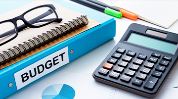 Photo d'accessoire de bureau évoquant une gestion budgétaire