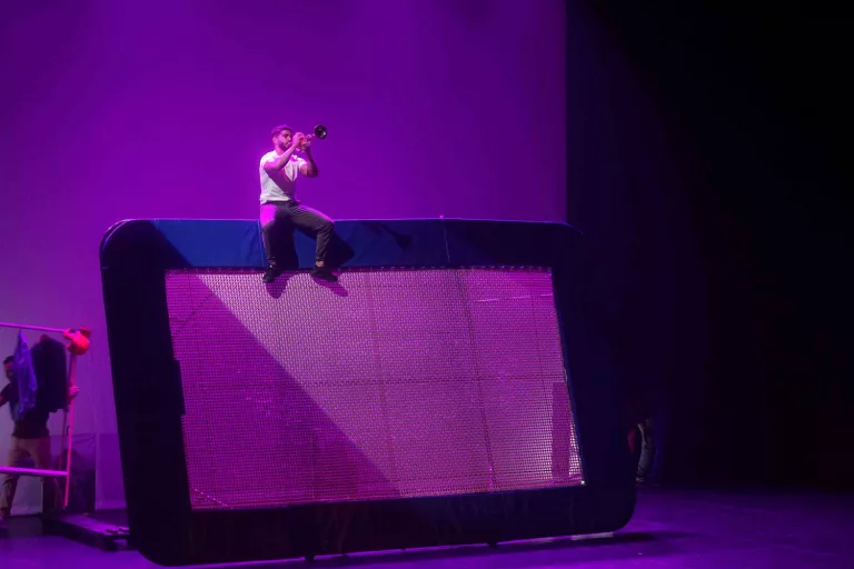 Photo illustrant la soirée de finale du concours d'éloquence Boxe avec les maux