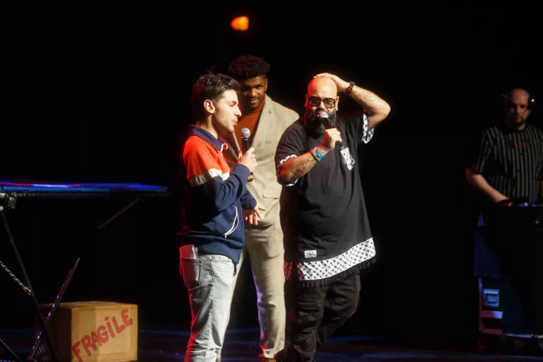 Photo illustrant la soirée de finale du concours d'éloquence Boxe avec les maux
