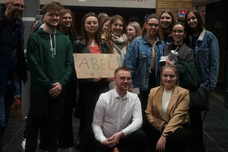 Photo illustrant la soirée de finale du concours d'éloquence Boxe avec les maux