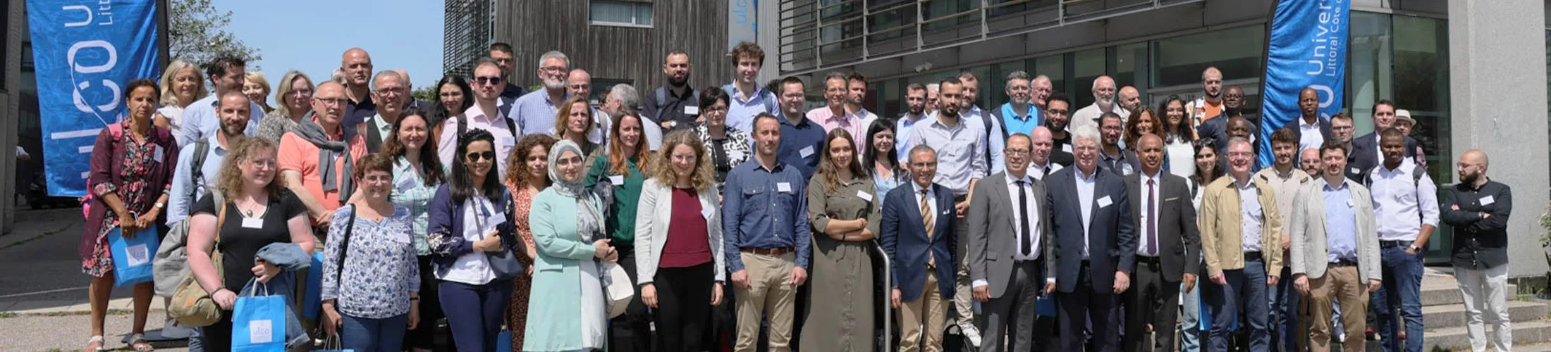 Photo de groupe des participants de la 1re Rencontre Universités - Entreprises