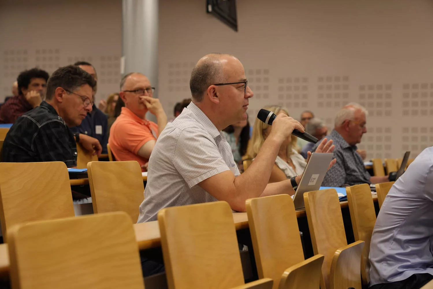 Photo d'une conférence en amphi lors de la 1re Rencontre Universités - Entreprises