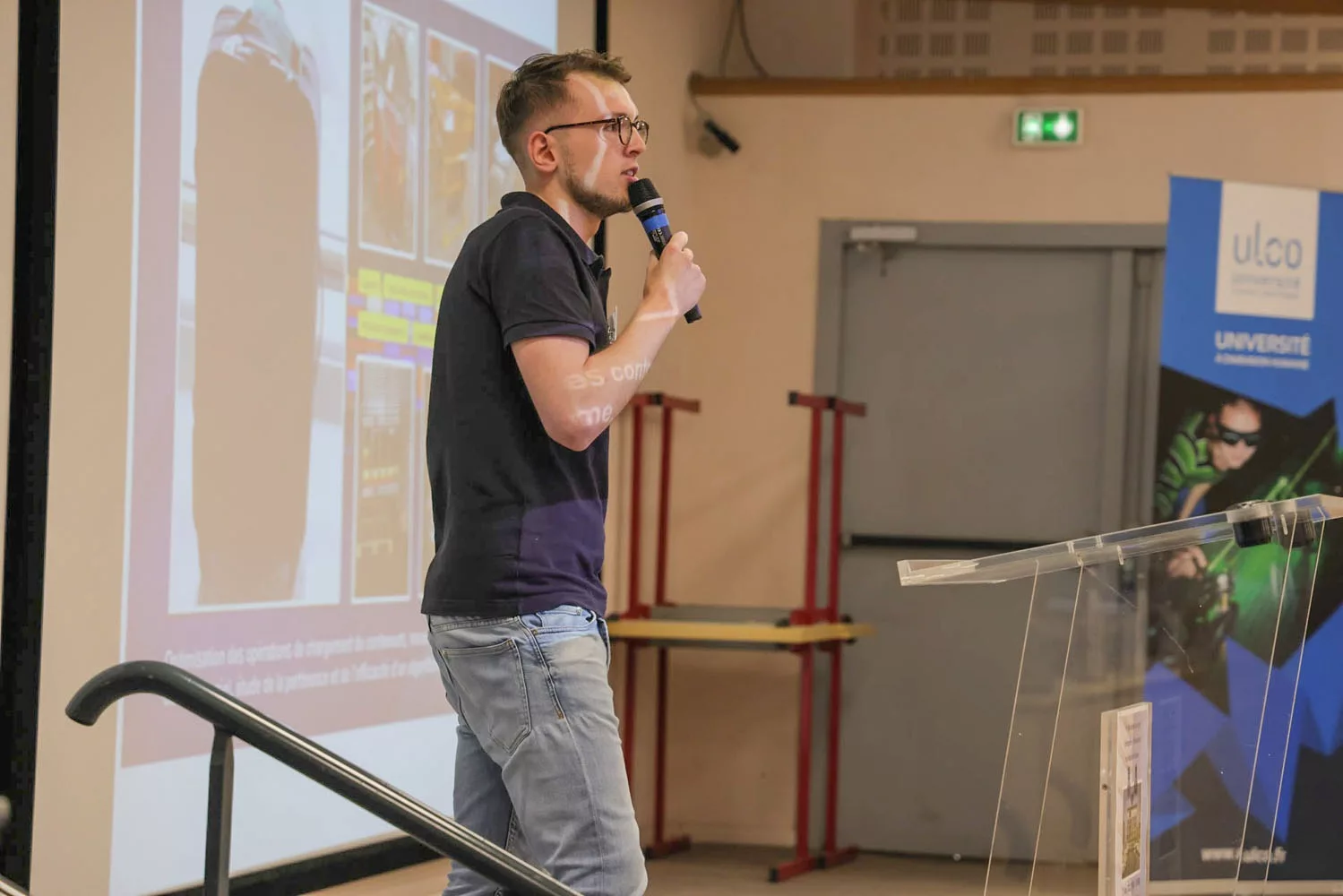 Photo d'une conférence en amphi lors de la 1re Rencontre Universités - Entreprises
