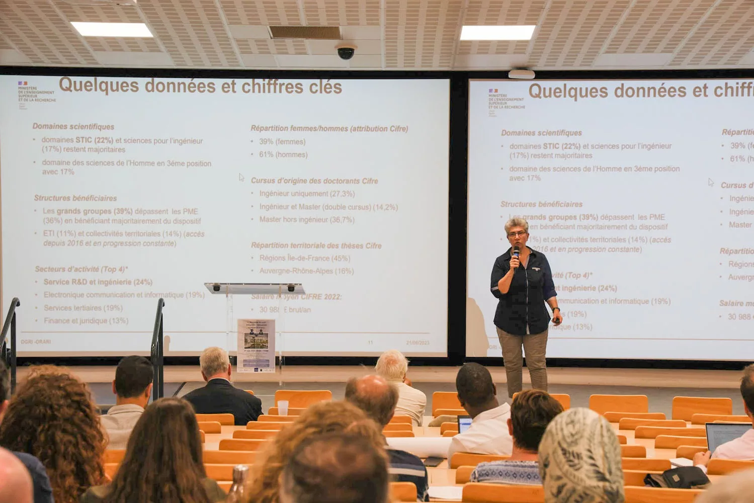 Photo d'une conférence en amphi lors de la 1re Rencontre Universités - Entreprises