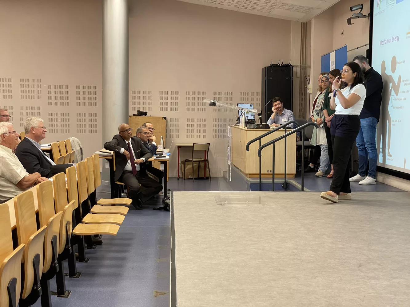 Photo d'une conférence en amphi lors de la 1re Rencontre Universités - Entreprises