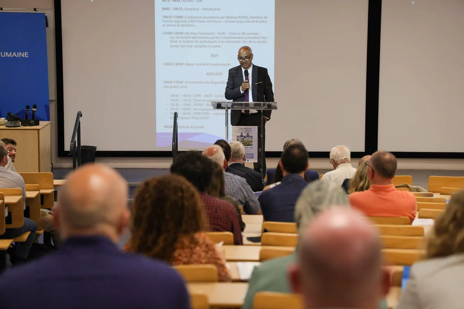 Photo d'une conférence en amphi lors de la 1re Rencontre Universités - Entreprises