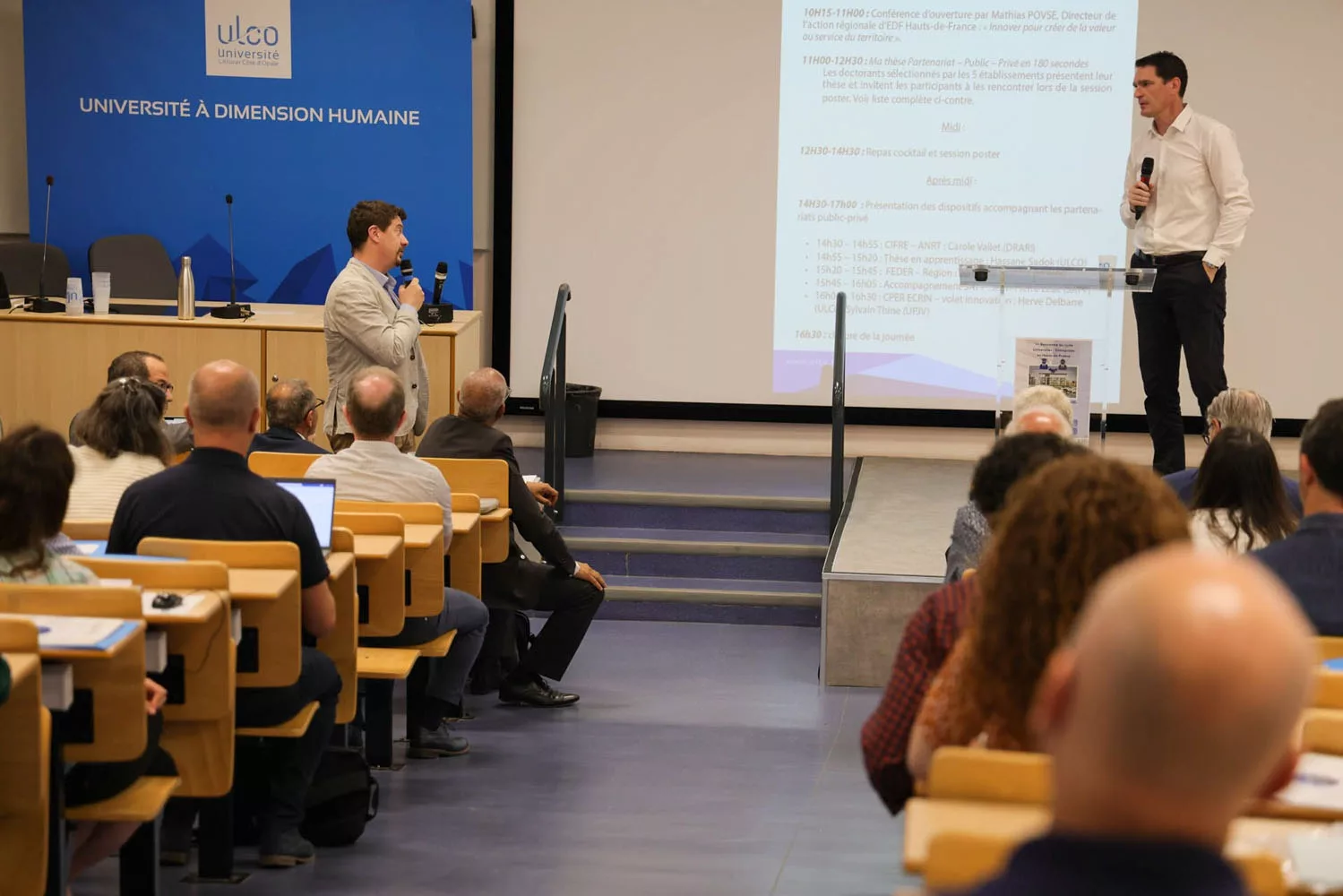 Photo d'une conférence en amphi lors de la 1re Rencontre Universités - Entreprises