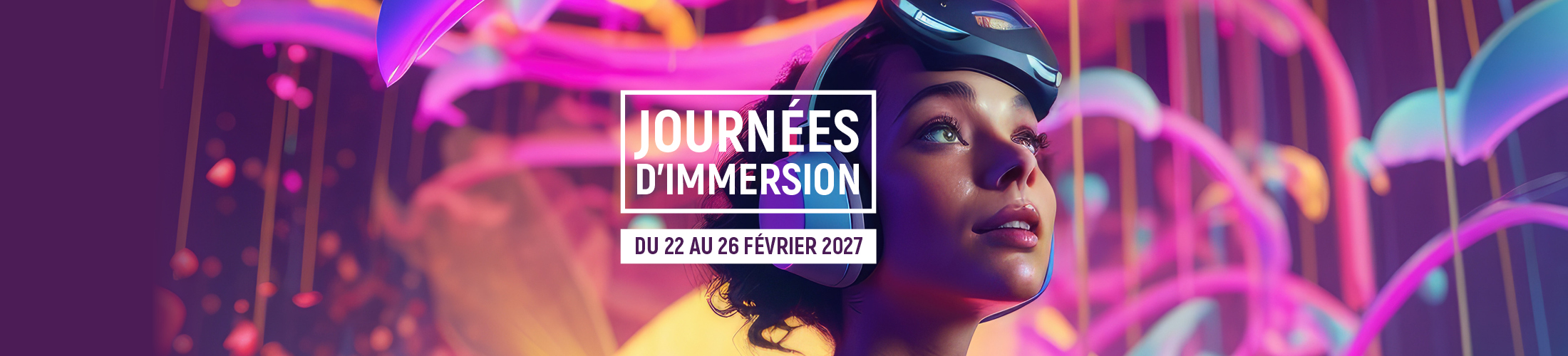 Illustration des journées d'immersion avec une étudiante avec un casque audio