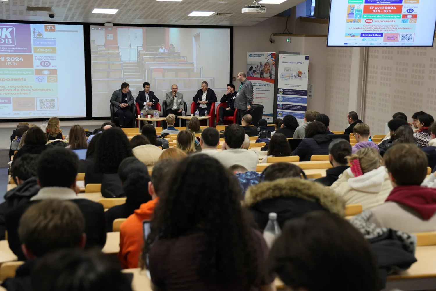 Photo en amphi d'une conférence