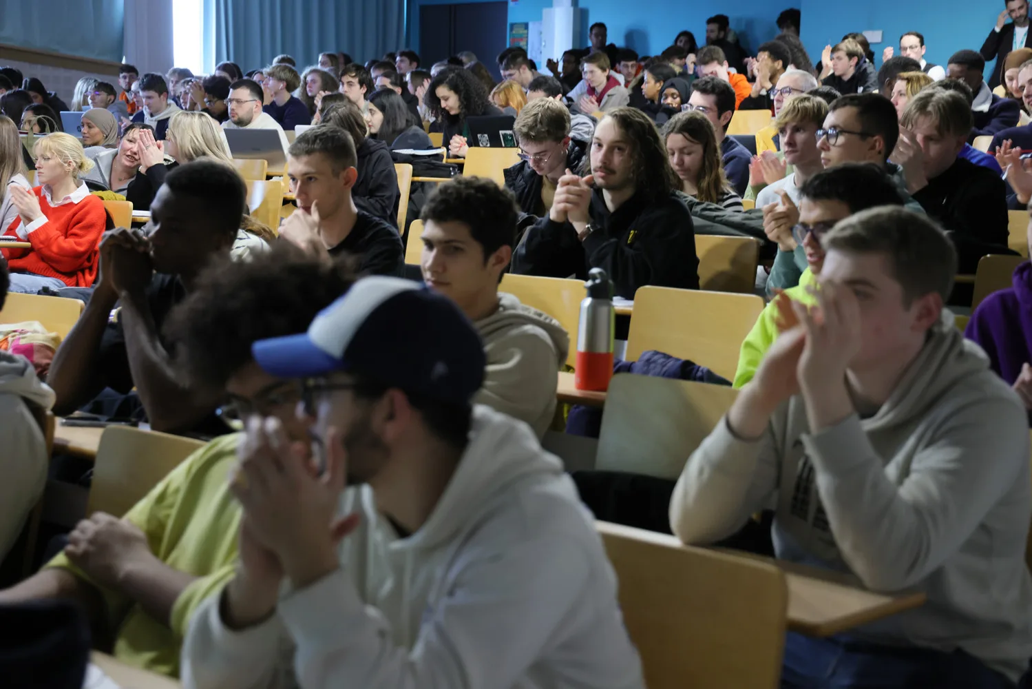 Photo en amphi d'une conférence