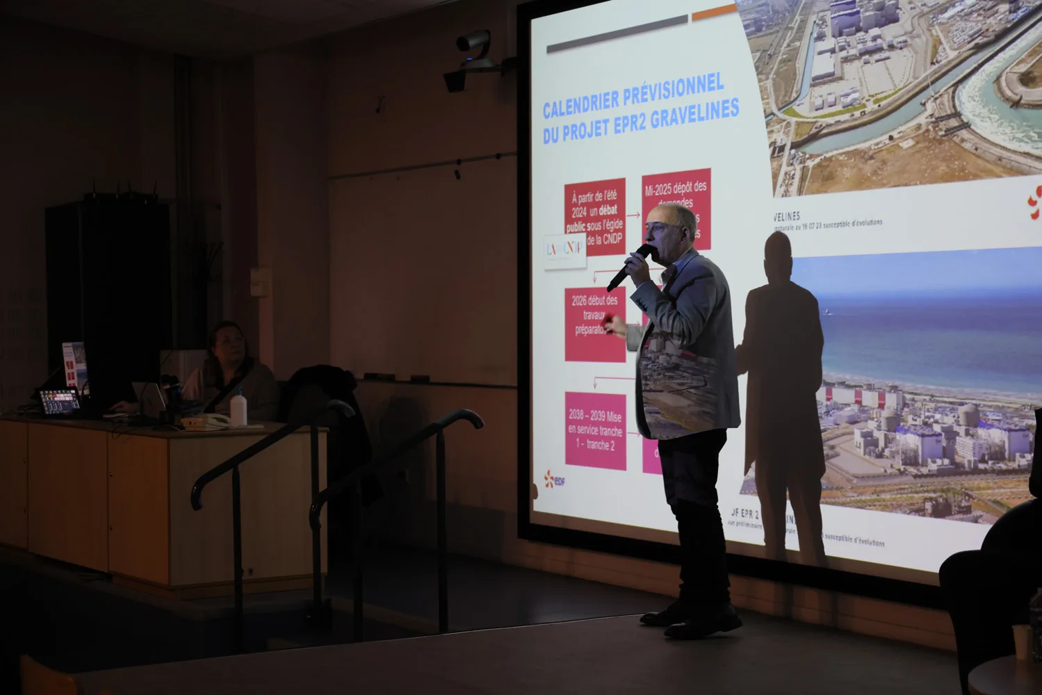 Photo en amphi d'une conférence