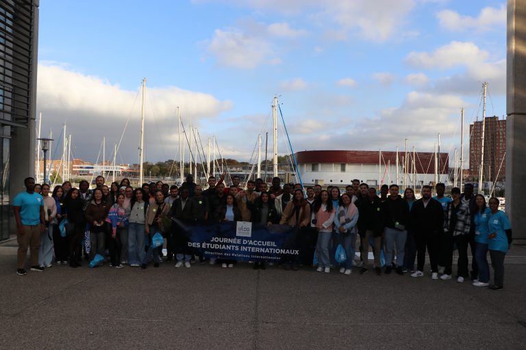 Photo de groupe des étudiants internationaux 2025 à Dunkerque