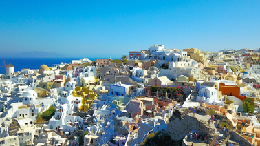 Photo d'une ville ensoleillé en Grèce
