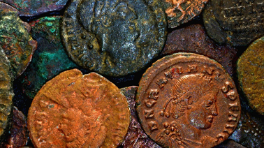 Photo de vieilles pièces de monnaies de la Rome antique