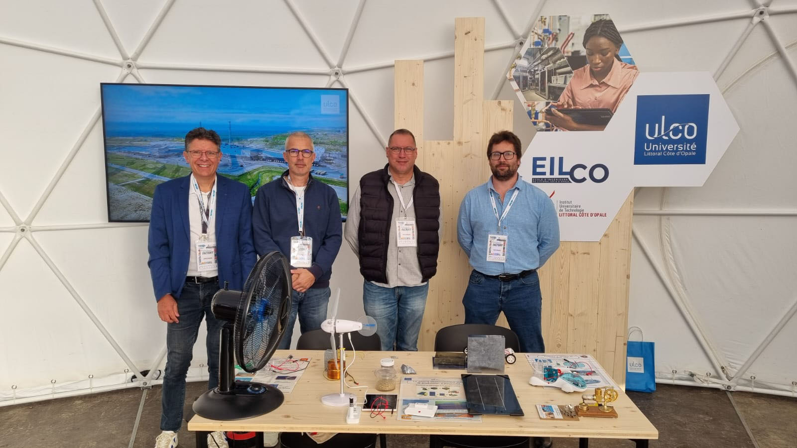 Photo des stands ULCO lors de la Fabuleuse factory 2025 à Dunkerque