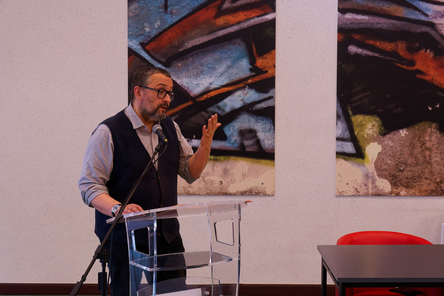 Photo des discours d'inauguration de l'exposition Laïcité