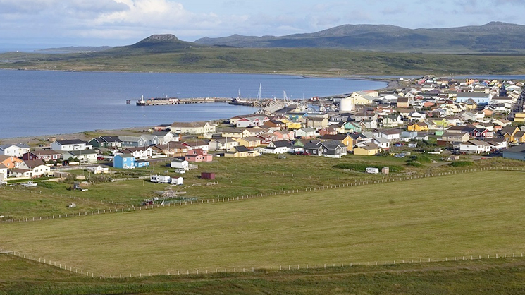 Photo aérienne du village de Miquelon