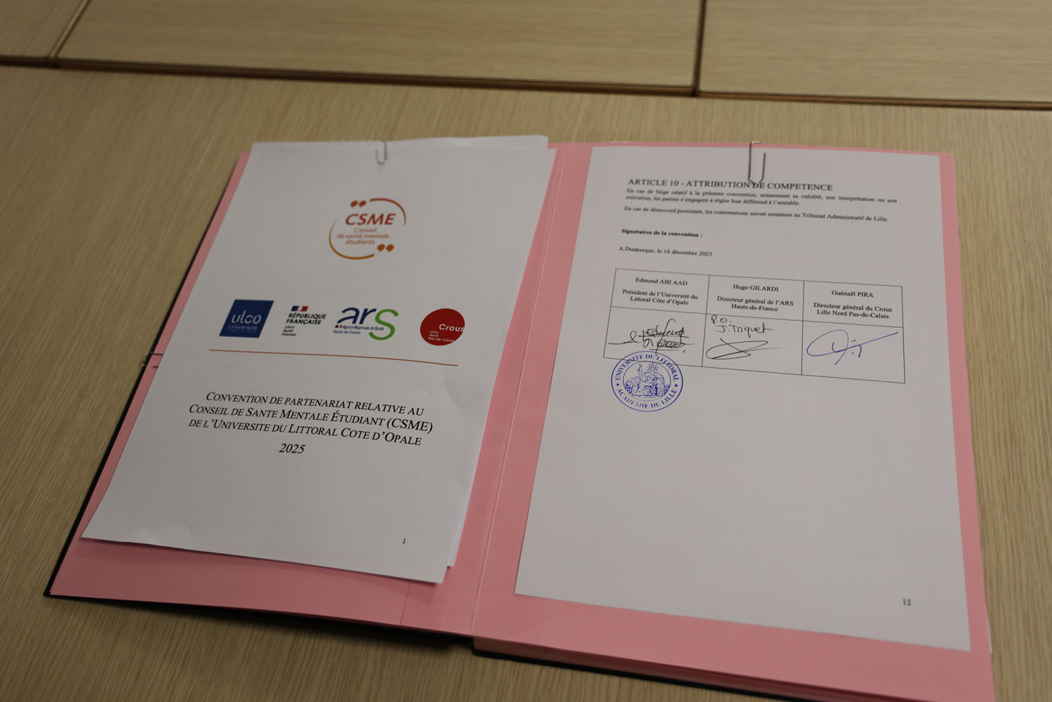 Photo de la signature de convention CSME