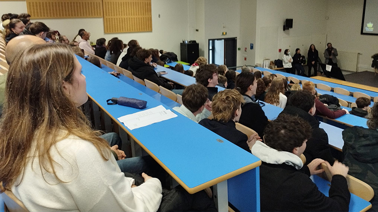 Etudiants dans un amphi